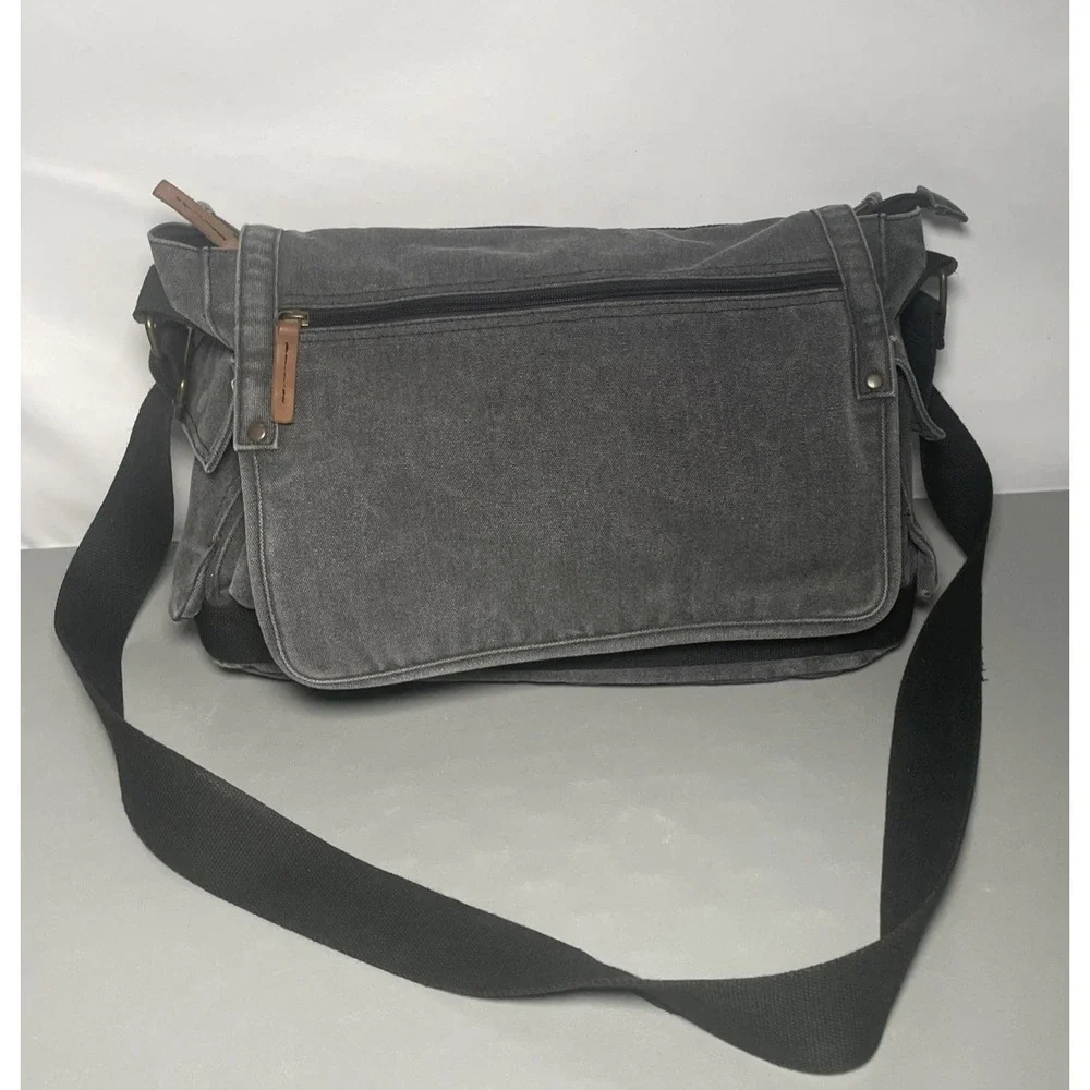 Vagabond Traveler Messenger Bag Briefcase